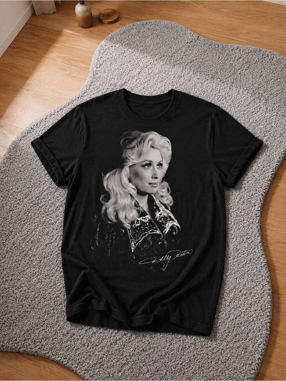 Tribute Dolly Parton Portrait Graphic Tee - Women Unisex